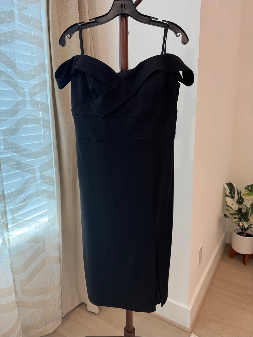 Aidan by Aidan Mattox Black Off-Shoulder Sheath Dress